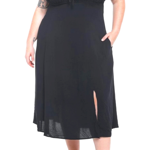 ❤️NWT HOT TOPIC SEXY LACED BLACK DRESS - PUFF SLEEVE - POCKETS - PLUS SIZE - Picture 9 of 12